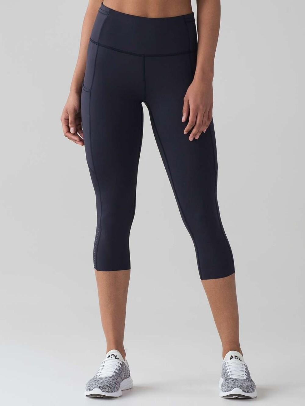 Lululemon Fast & Free Crop II *Nulux 19" Color Midnight Navy Size 2 Legging